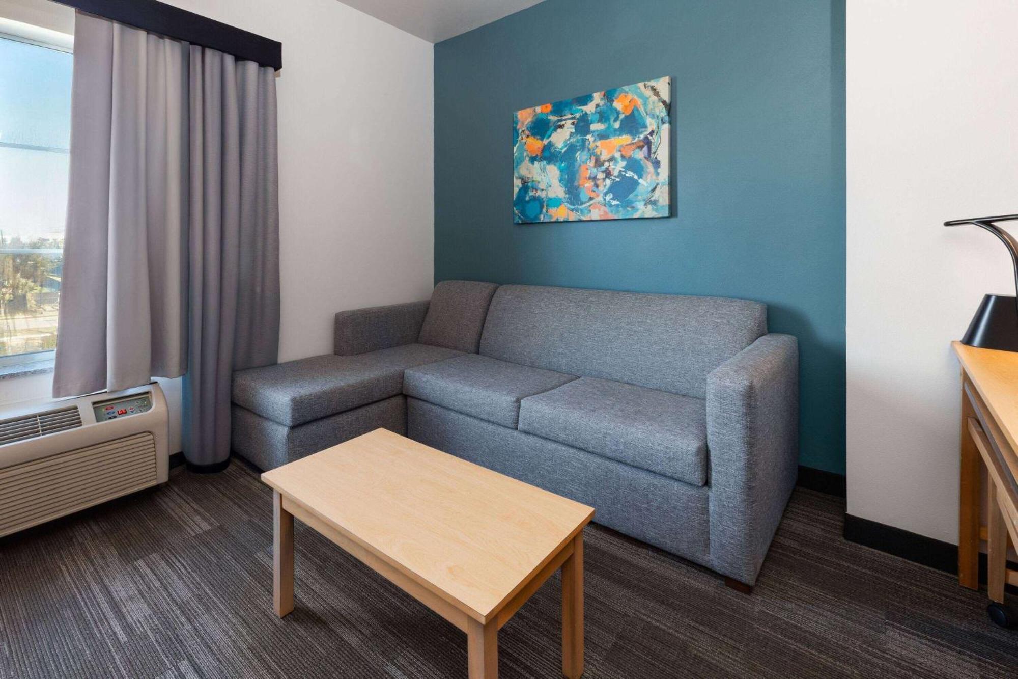La Quinta By Wyndham Austin Nw/lakeline Mall Hotel 3*